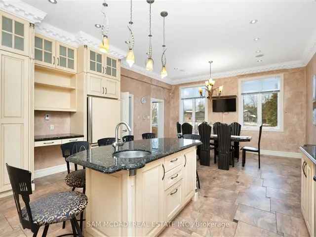 Luxury Waterfront Home on Lake Simcoe - 6000 sq ft, 5 Beds, 5 Baths