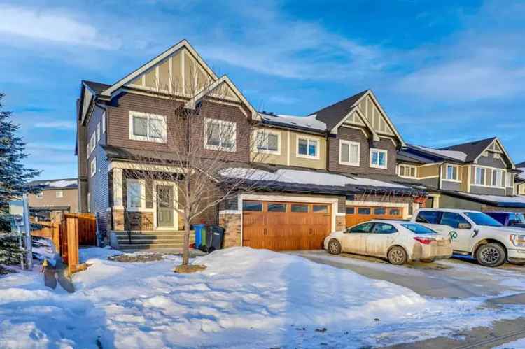 House For Sale in Strathmore, Alberta