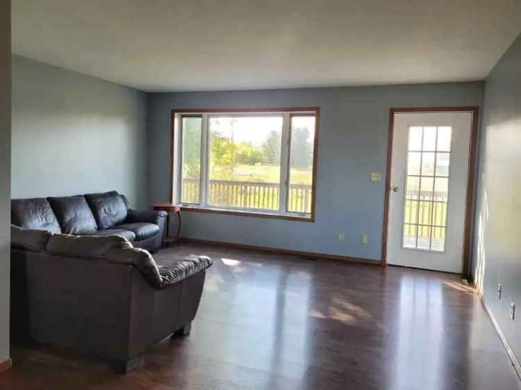 House For Rent in null, Alberta