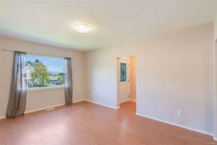 Charming Mid Century Home in Brechin Hill