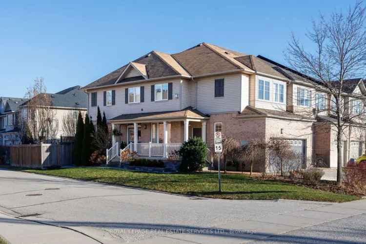 House For Sale in Oakville, Ontario