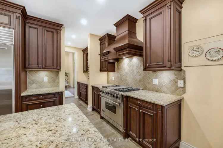 House For Sale in Vaughan, Ontario