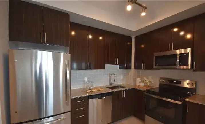 Furnished Room in Modern Condo 7171 Yonge St