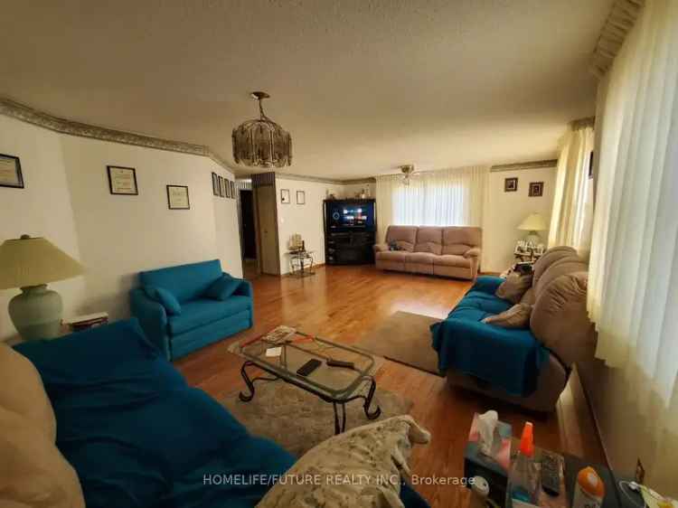 House For Sale in Georgina, Ontario