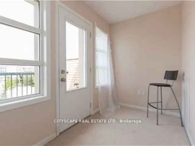 Townhouse For Sale in Brampton, Ontario