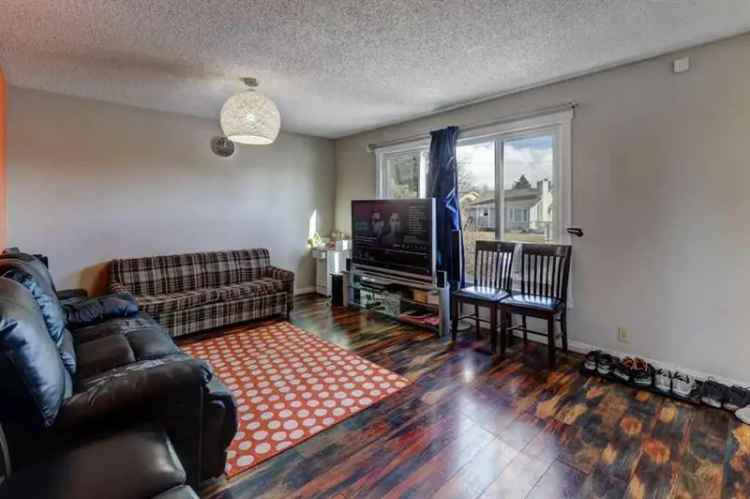 House For Rent in Calgary, Alberta