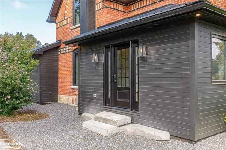 Modern Farmhouse on 106 Acres Near Collingwood