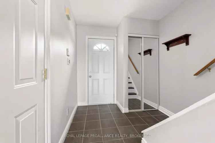 Move-In Ready Townhouse Near Schools and Amenities