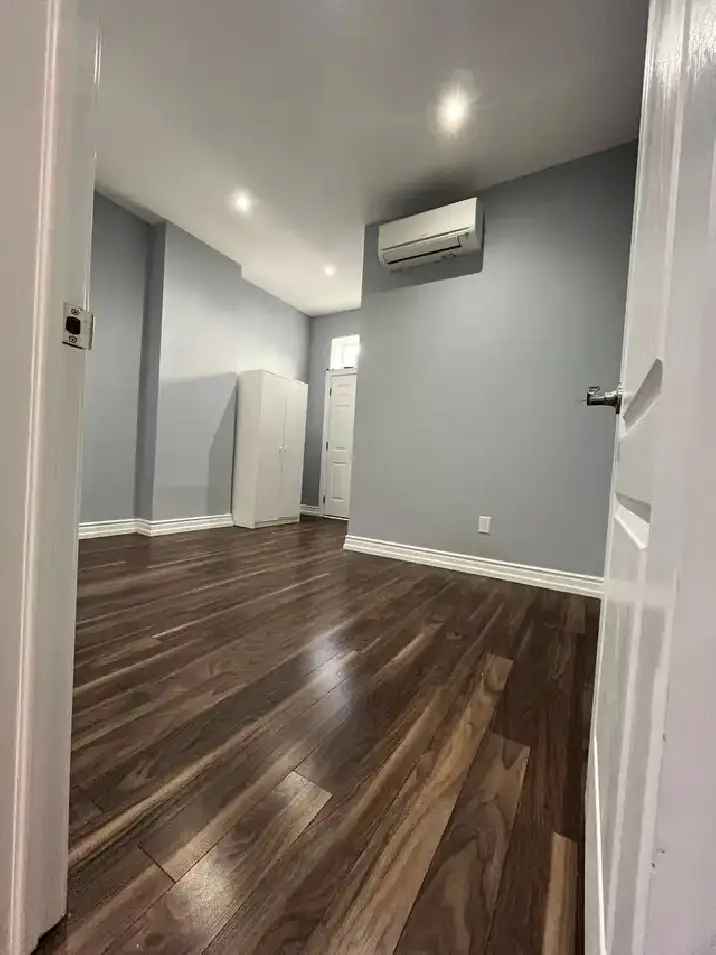Two Bedroom Apartment for Rent Downtown Toronto Near Universities