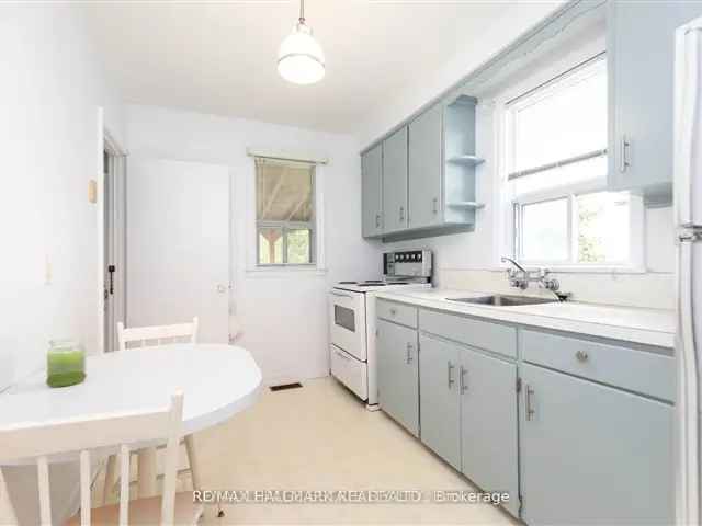 House For Sale in Toronto, Ontario