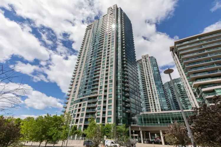 High Floor 2-Bedroom Corner Suite with City & Lake Views