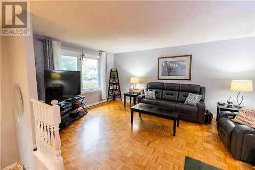 Spacious 5 2 Bath Raised Bungalow In Brantford