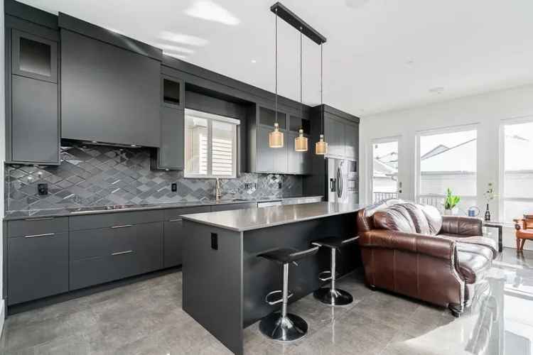 19228 Aloha Drive Surrey Clayton House for Sale