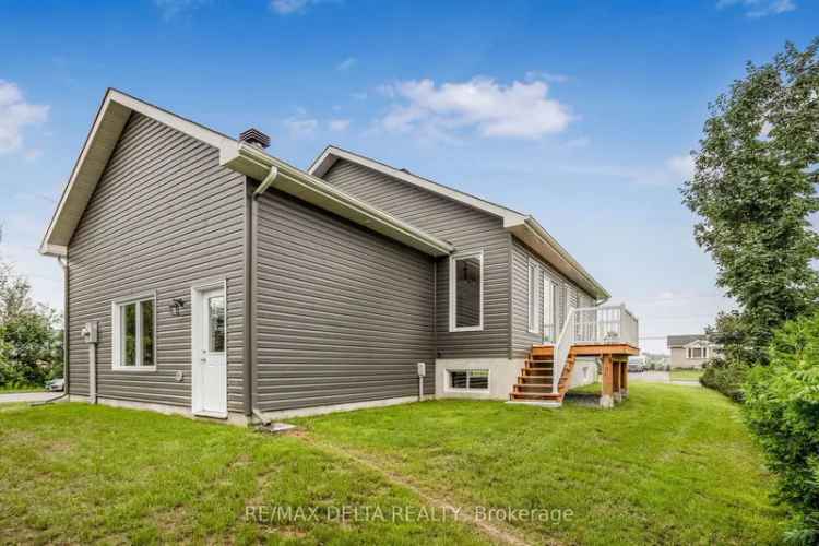 House For Sale in Russell, Ontario