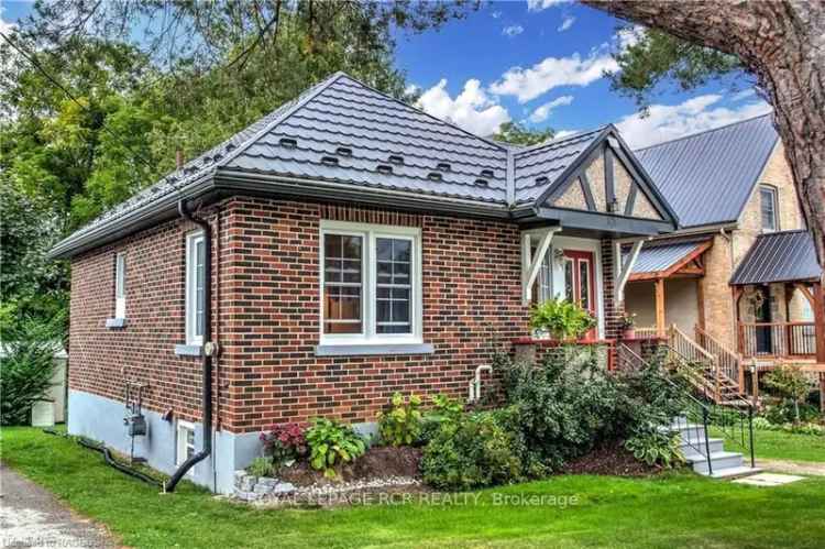 House For Sale in Brockton, Ontario