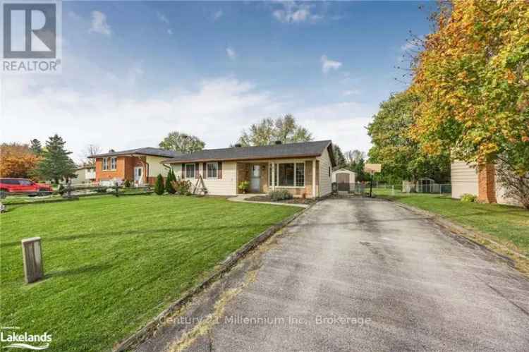 Charming Ranch Bungalow in Stayner - Turnkey & Updated