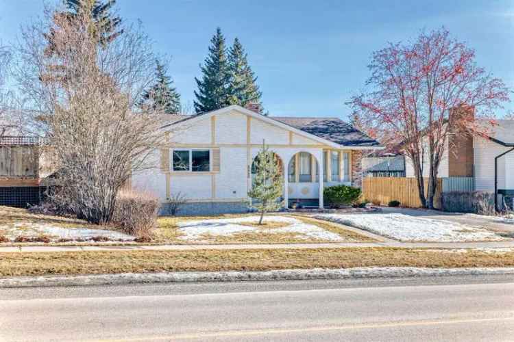 Buy Renovated Bungalow in West Dalhousie with Spacious Lot and Modern Features