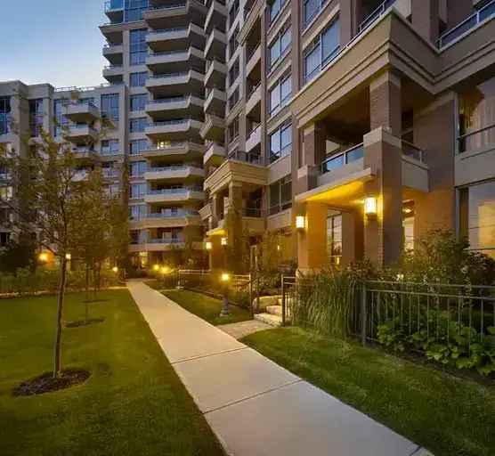 Luxury Markham Condo near Unionville