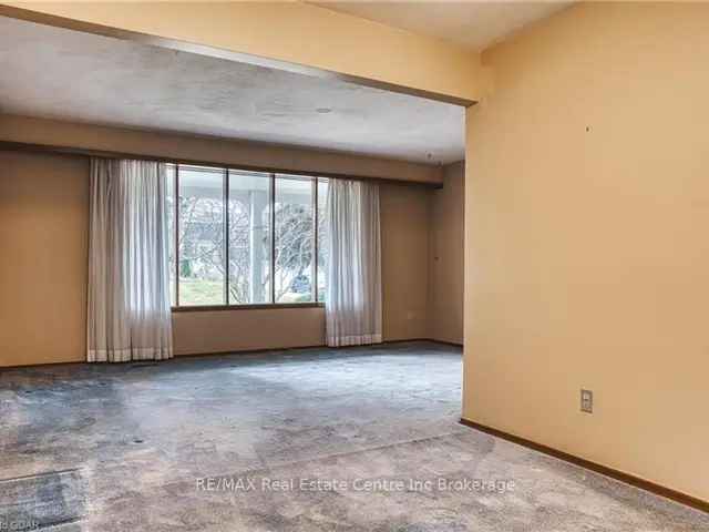 House For Sale in Centre Wellington, Ontario