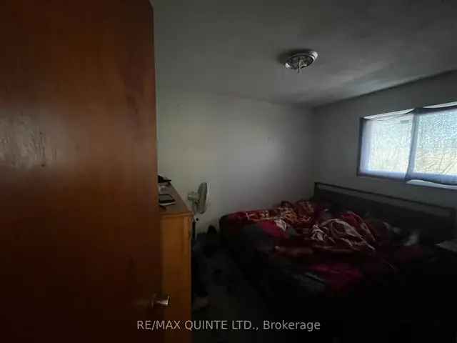 House For Sale in Belleville, Ontario