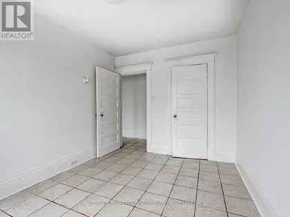 2 rooms apartment of 61 m² in Toronto