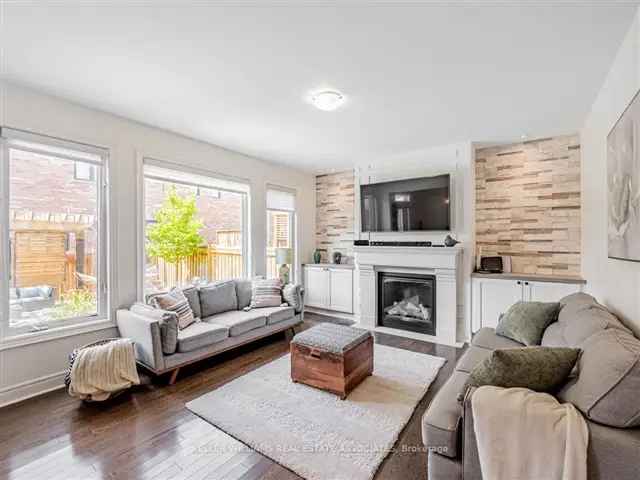 Luxury 4-Bedroom Home in Credit Valley