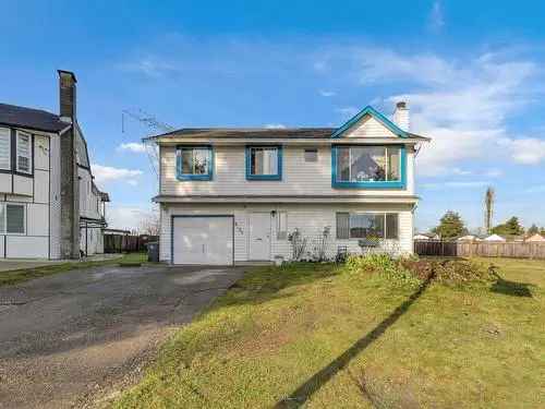 House For Sale In Surrey, British Columbia