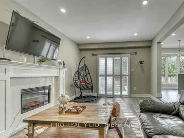 4 Bedroom 4 Bathroom Home with Legal Basement Apartment in Whitby