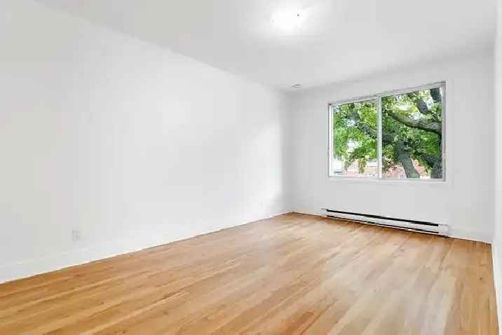 3 bedroom renovated upper duplex for rent NDG!