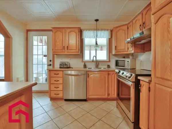 3 Bedroom Bungalow for Sale Near Hwy 25 and 640
