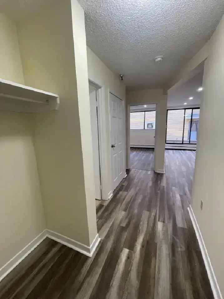 Fantastic 1-Bedroom steps from Hydrostone! Available NOW