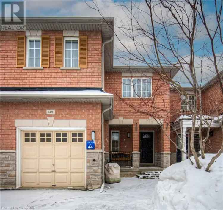 3-Bedroom Townhome in West Oak Trails Oakville