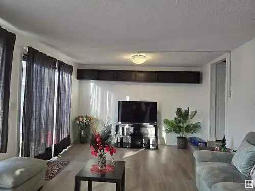 House For Sale In Tipaskan, Edmonton, Alberta