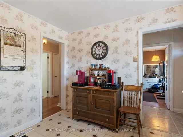 House For Sale in Belleville, Ontario