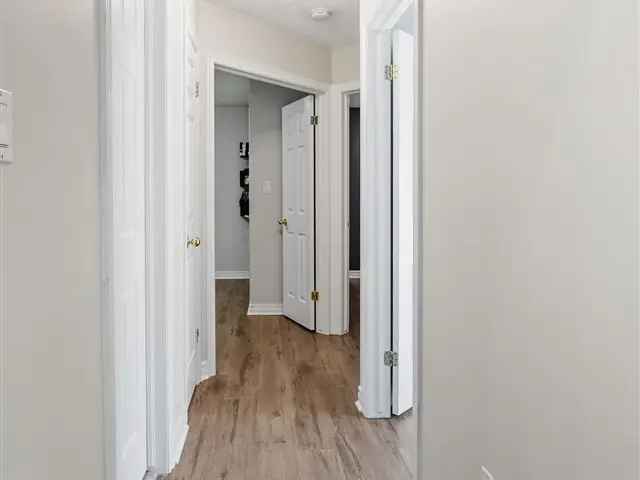 House For Sale in Strathroy-Caradoc, Ontario