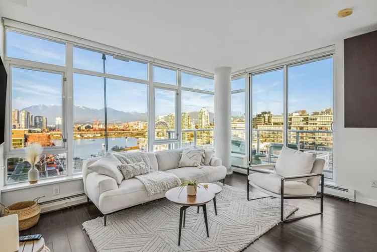 Condo For Sale in Vancouver, British Columbia