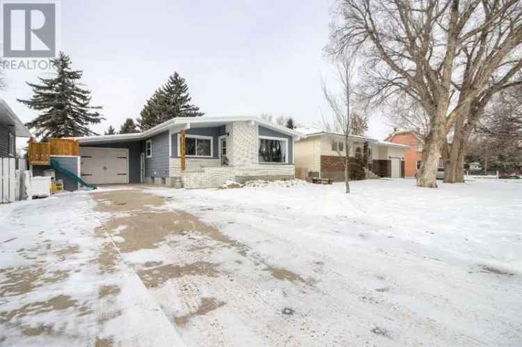 Charming Coaldale Bungalow 3 Bed 2 Bath Huge Backyard