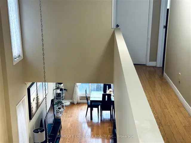 House For Sale in 67, Foxglove Court, Markham, Ontario