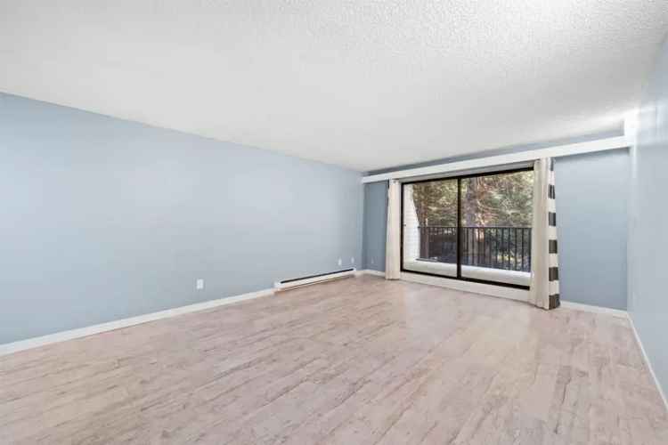 Guildford Condo for Sale 1 Bed Den 850 sq ft Cedar Grove