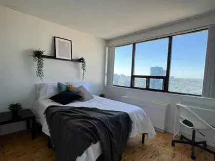 1 room apartment of 244 m² in Toronto