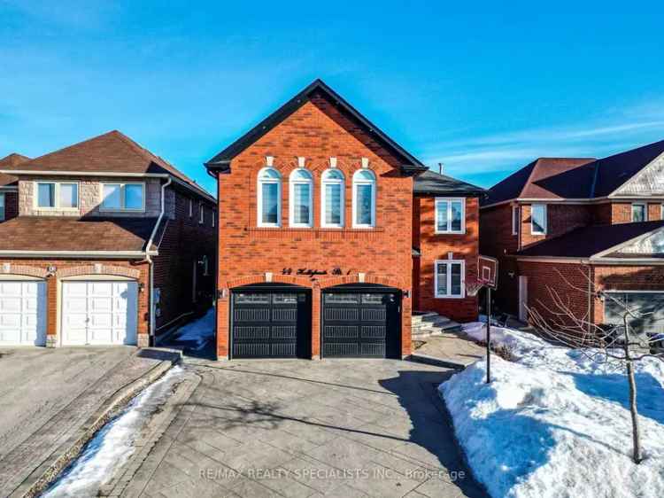 House For Sale in 44, Hollybush Street, Brampton, Ontario