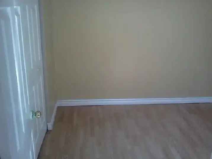 Room Rental Near Dufferin Mall Subway