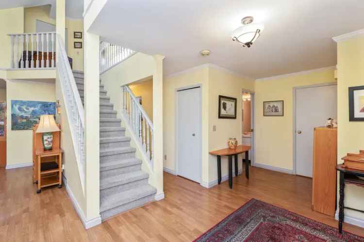 Ocean Park Townhouse 3 Bed 3 Bath 1719 sq ft