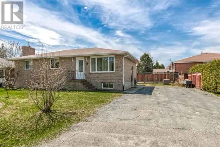 3 2 Bedroom All Brick Bungalow Move In Ready