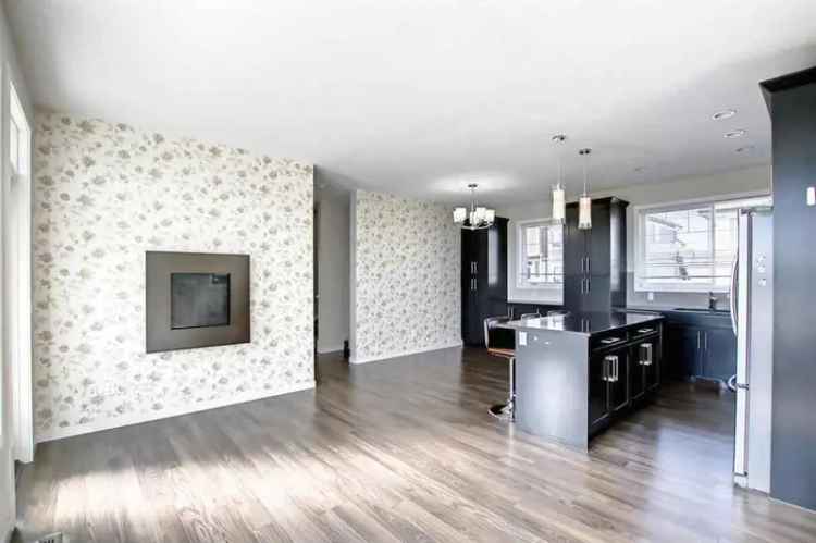 Townhouse For Rent in Calgary, Alberta