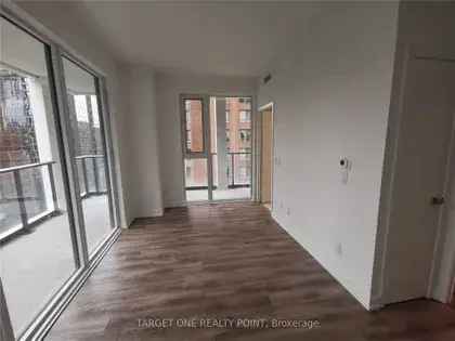 3 rooms apartment of 83 m² in Toronto