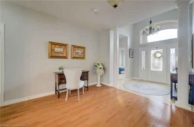 Energy Star Bungalow in Stonecroft Updated Kitchen and Finished Basement