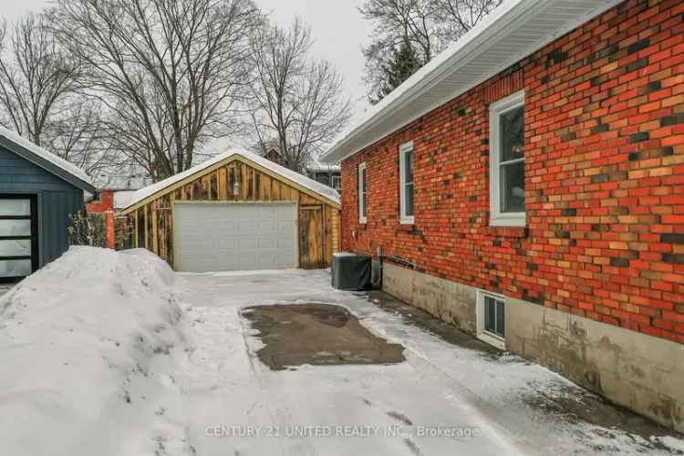 House For Sale in Peterborough, Ontario