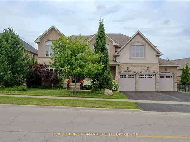 Luxury 5800 Sq Ft 5 Bedroom Home in Oakville's Joshua Creek