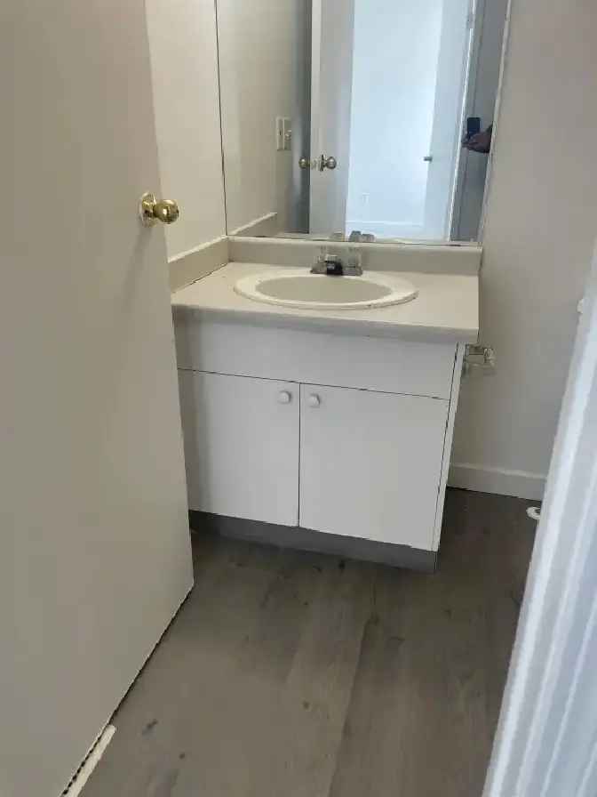 3 Bedroom Condo for Rent Millwoods Newly Renovated